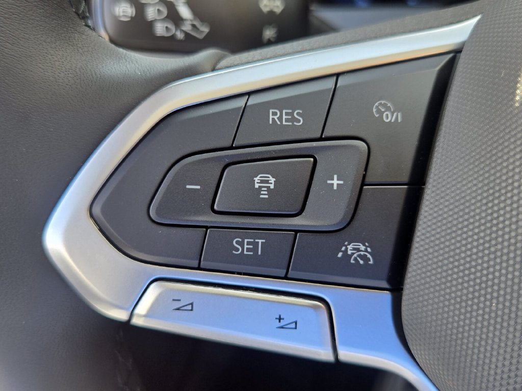 New 2027 Volkswagen Jetta SE FWD image 11