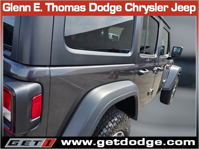Used 2025 Jeep Wrangler Sport S image 12