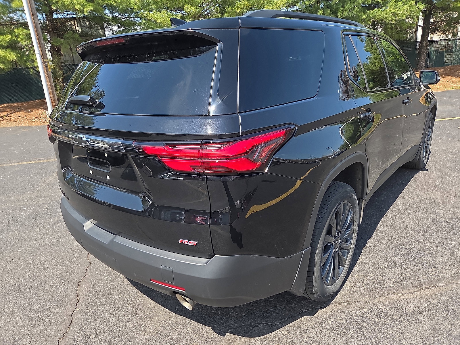 Used 2023 Chevrolet Traverse RS w/ LPO, Floor Liner Package AWD/4WD image 3