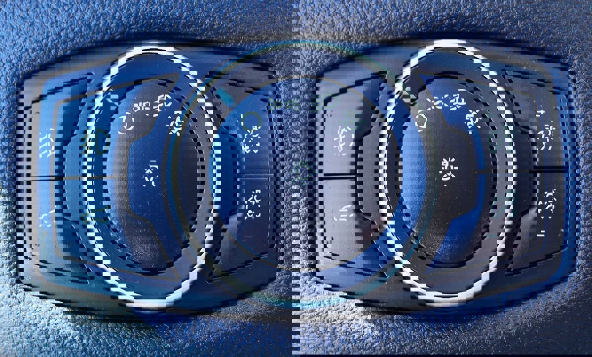 Used 2018 Ford Escape SE image 41