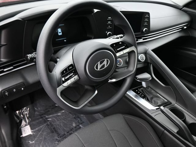Certified 2026 Hyundai Elantra SE FWD image 16