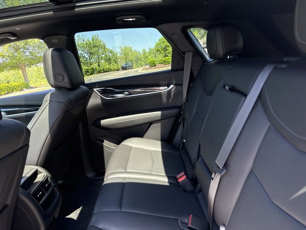 Used 2021 Cadillac XT5 Premium Luxury AWD/4WD image 9