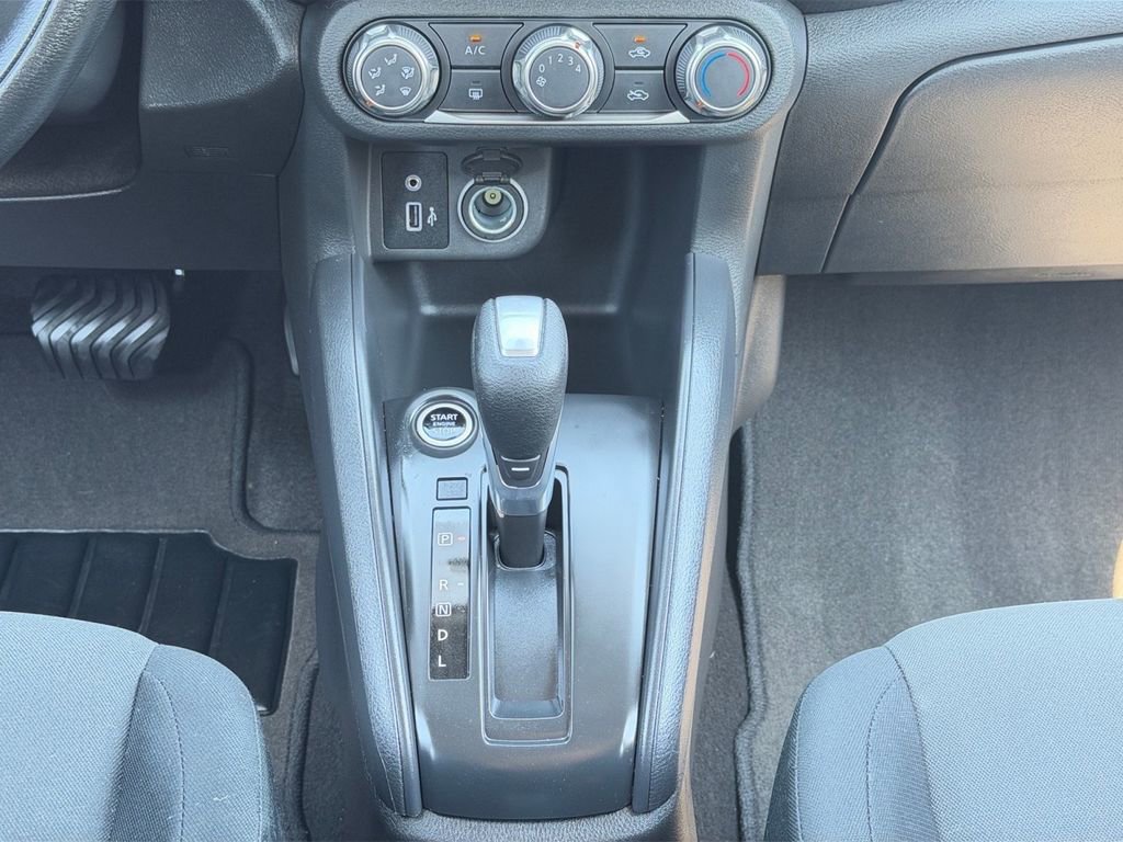 Used 2025 Nissan Kicks Play S image 17