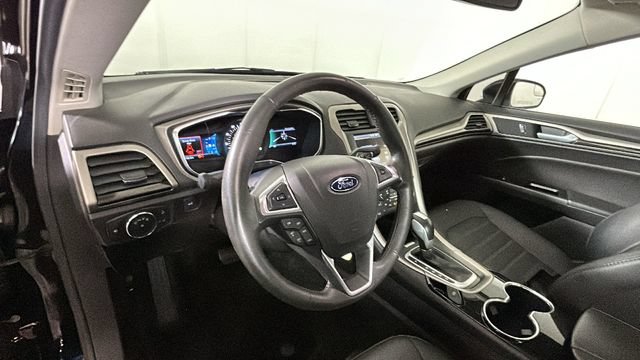 Used 2016 Ford Fusion SE w/ Equipment Group 202A AWD/4WD image 13