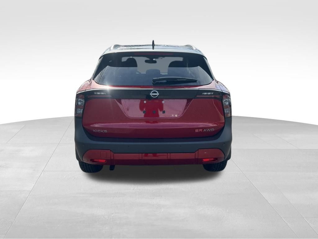 New 2025 Nissan Kicks SR image 4