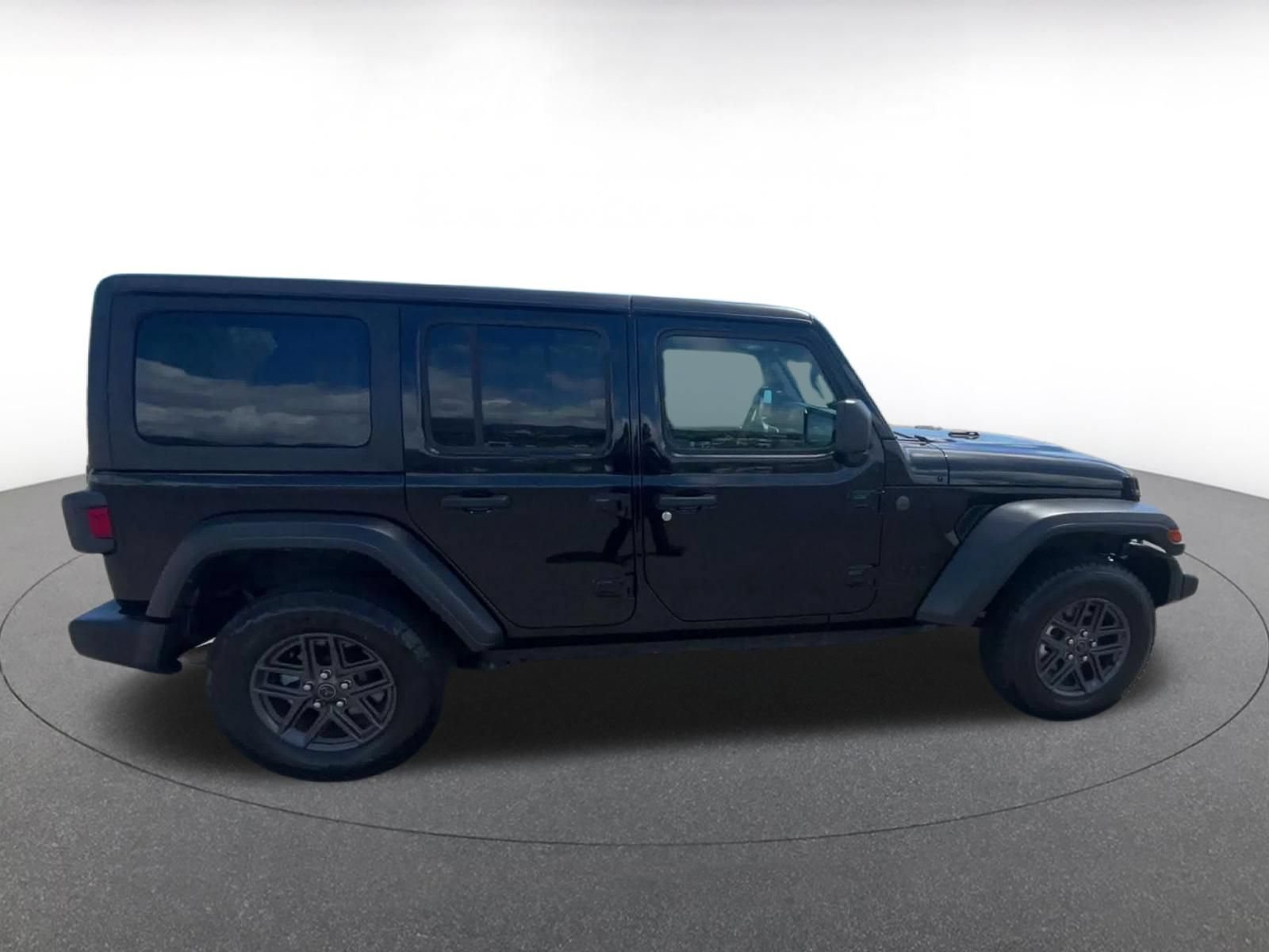 Used 2025 Jeep Wrangler Unlimited Sport AWD/4WD image 15
