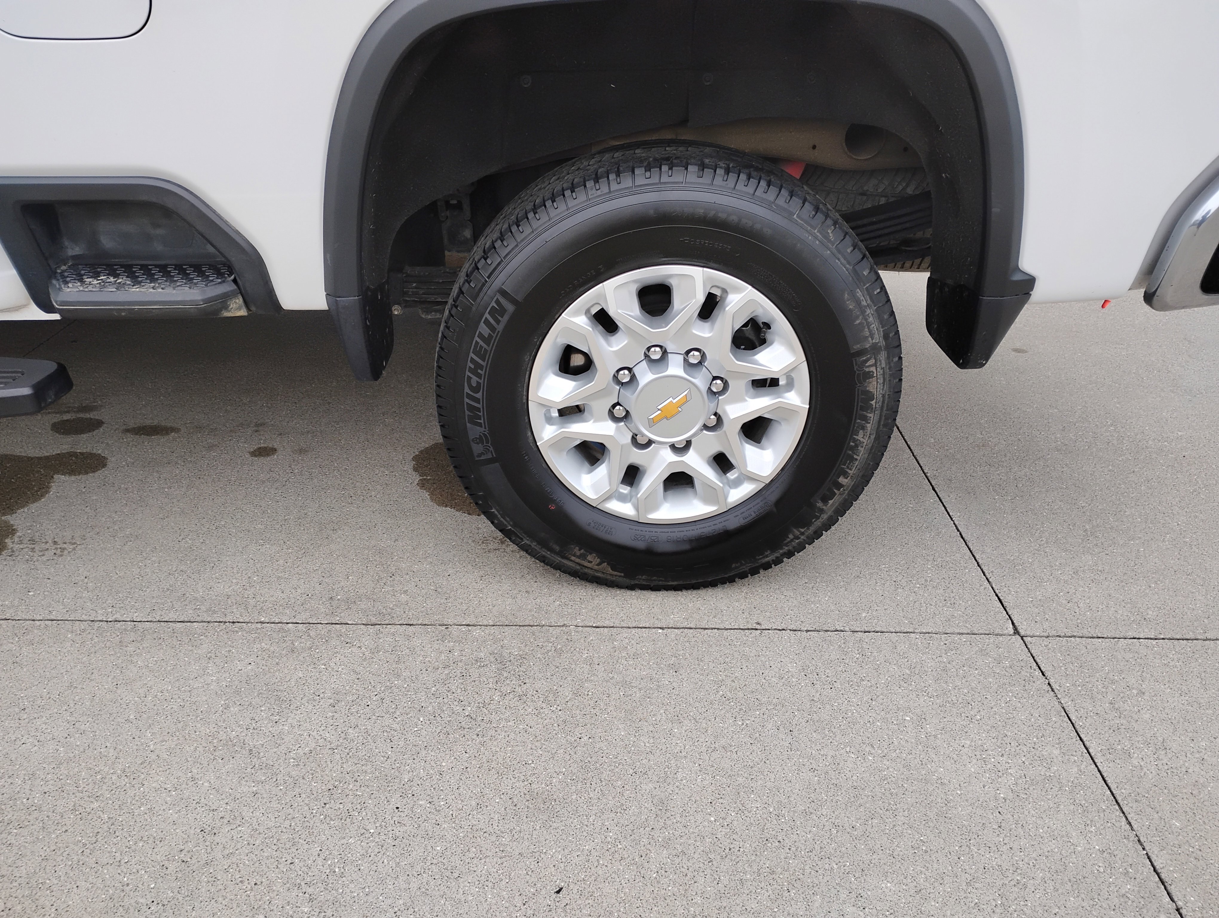 Used 2024 Chevrolet Silverado 2500 LT image 23