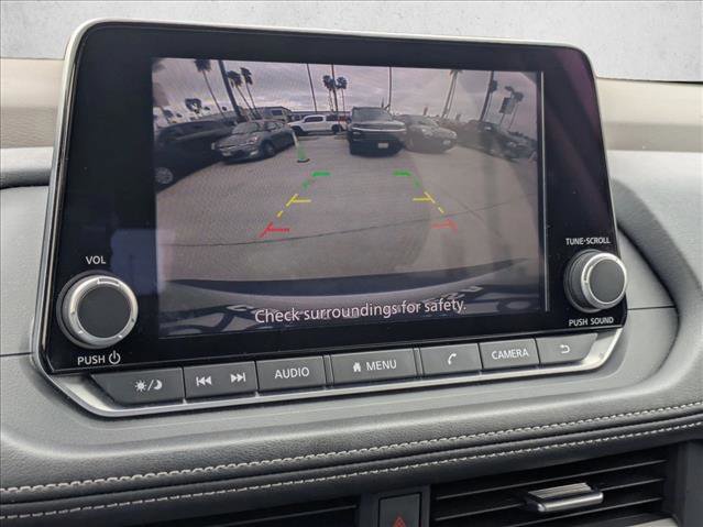 Used 2023 Nissan Rogue SV image 14