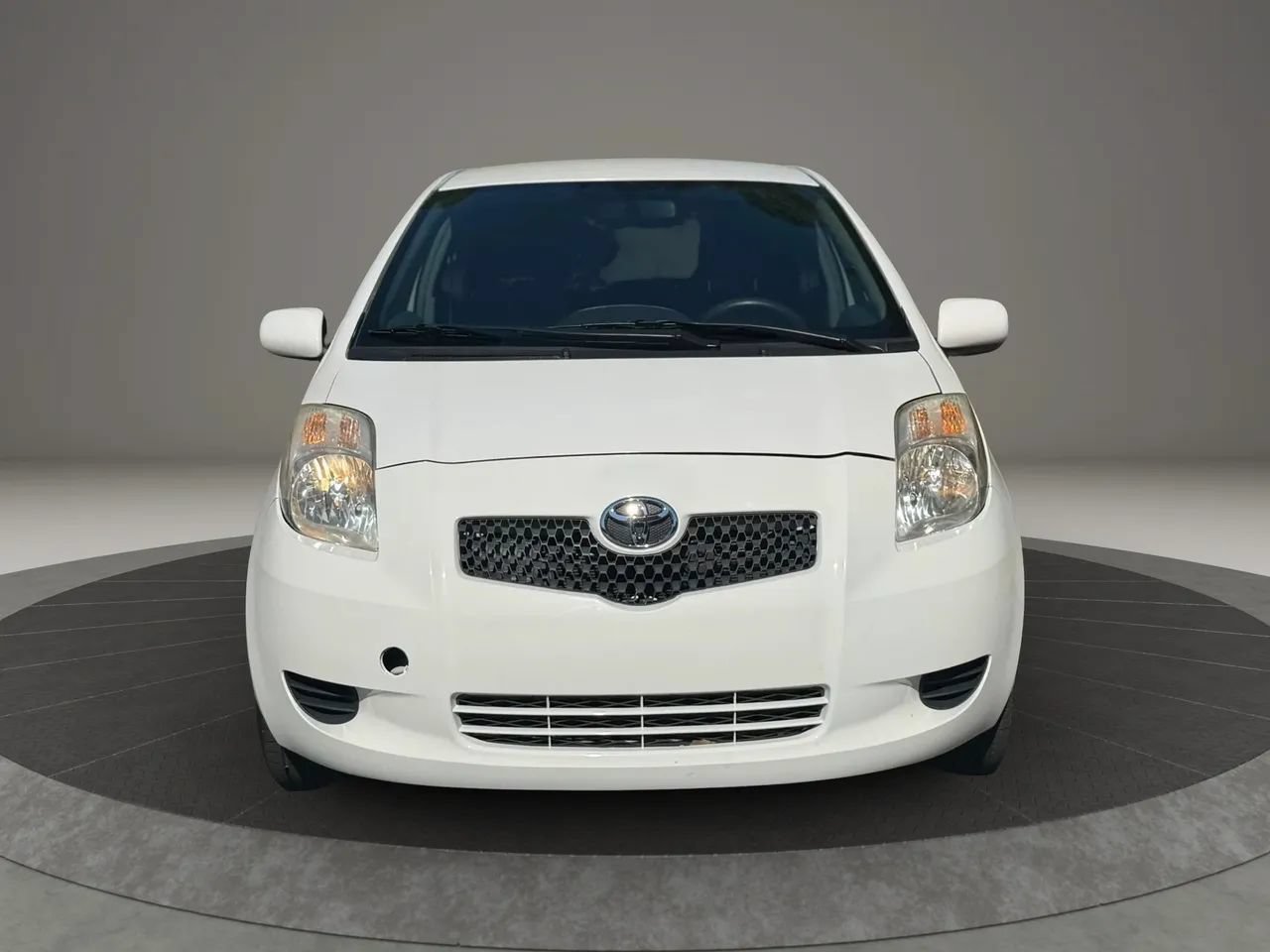 Used 2008 Toyota Yaris S FWD image 2