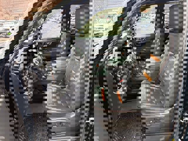 Certified 2024 GMC Sierra 1500 AT4 w/ Technology Package image 9