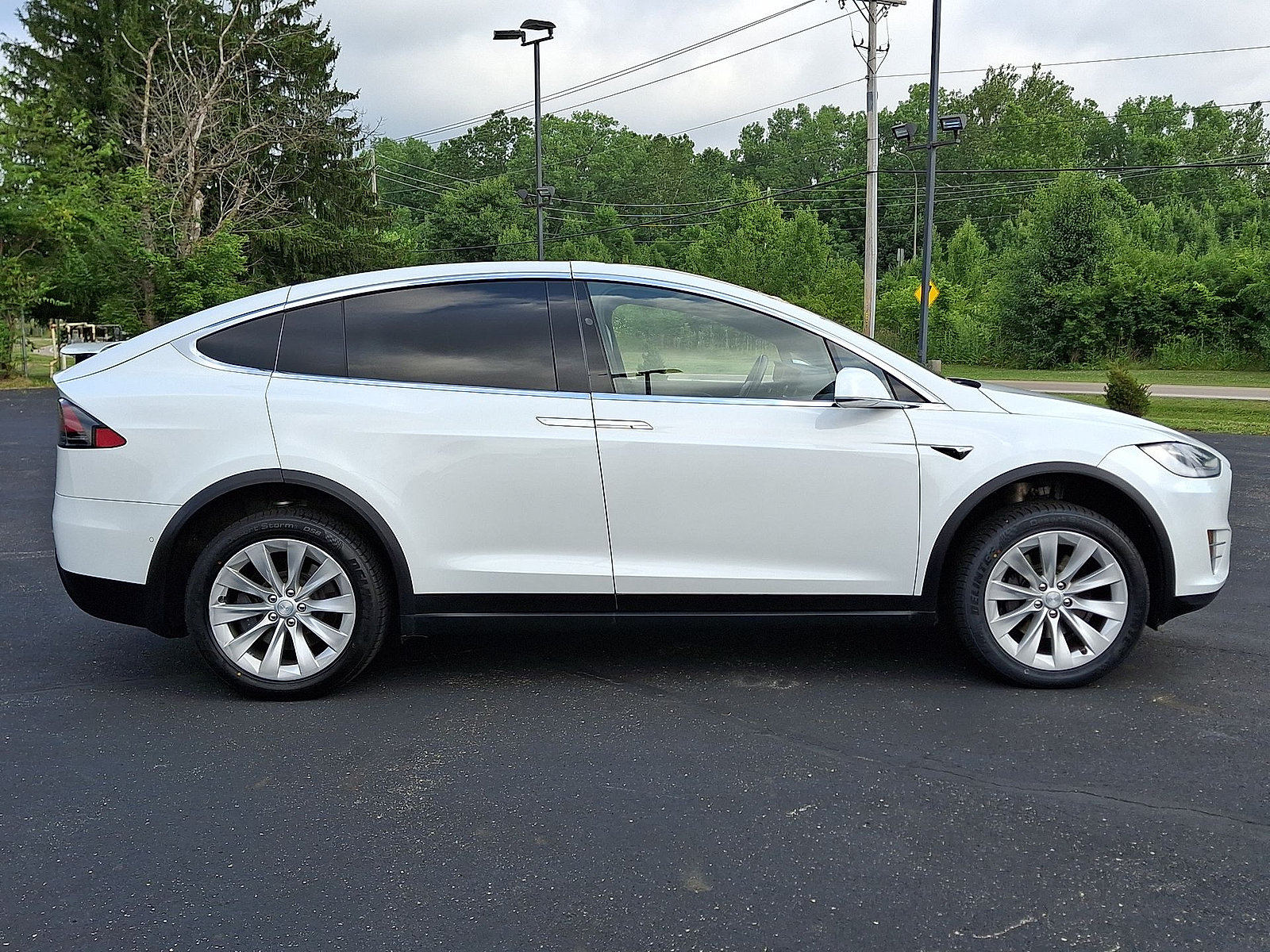 Used 2018 Tesla Model X 75D AWD/4WD image 26