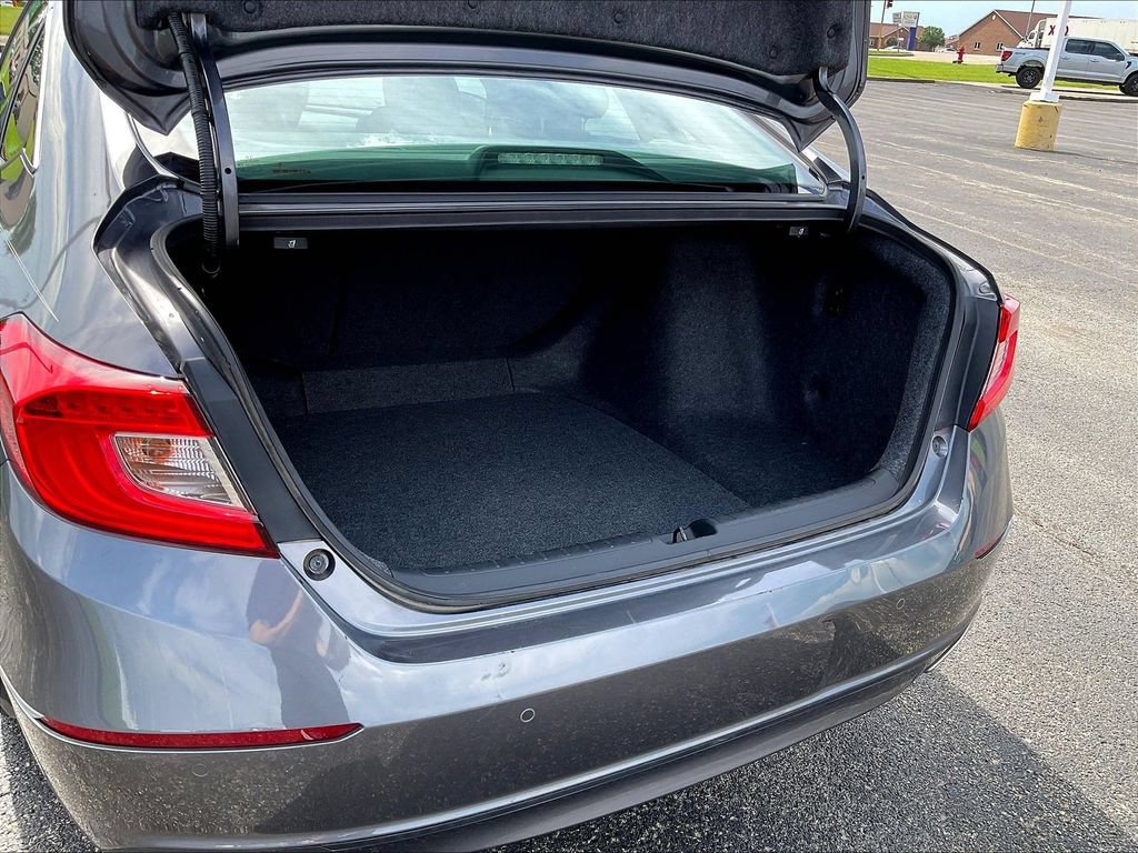 Certified 2018 Honda Accord Touring image 16