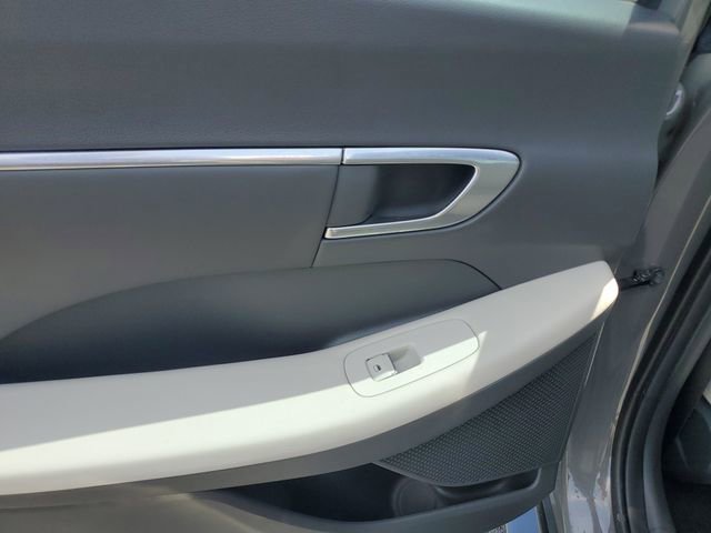 Certified 2023 Hyundai Sonata SEL w/ Convenience Package FWD image 28