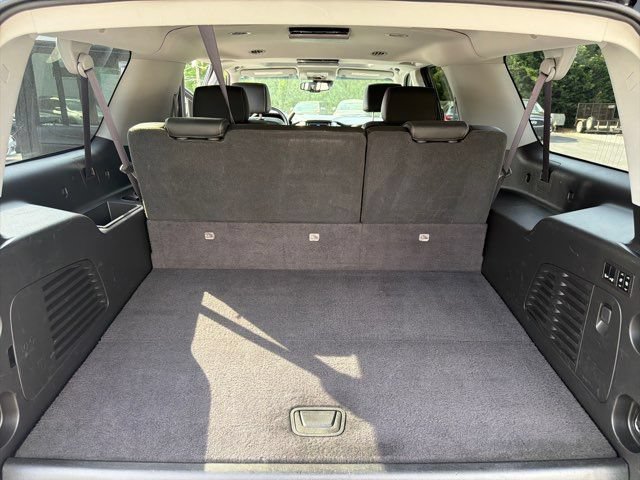 Used 2017 Chevrolet Suburban Premier AWD/4WD image 19