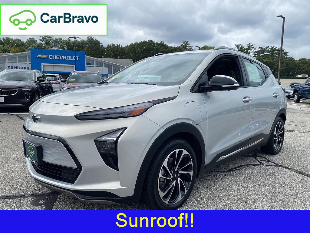 Certified 2023 Chevrolet Bolt EUV Premier w/ Sun & Sound Package FWD image 1