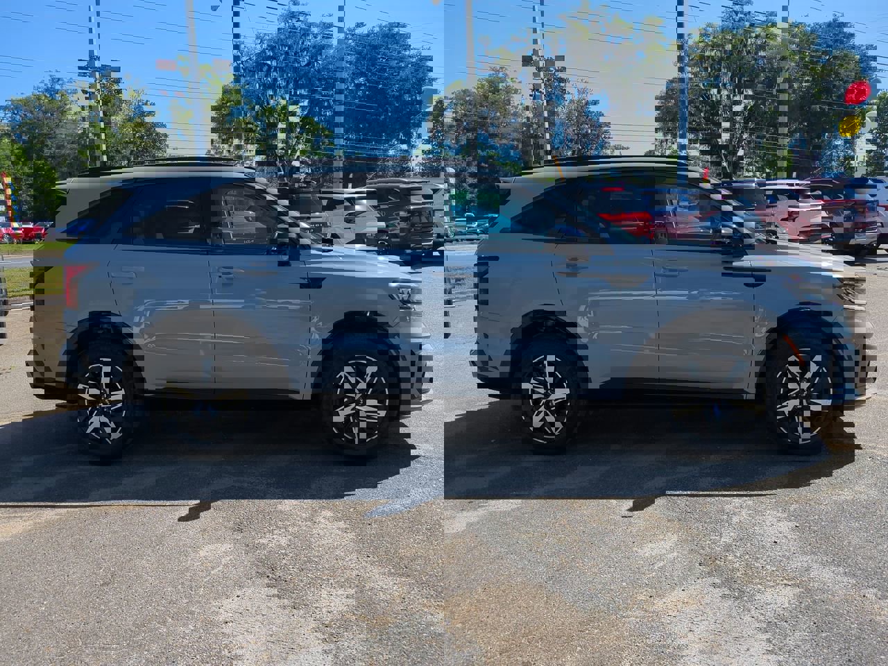 Used 2022 Kia Sorento EX w/ Panoramic Sunroof Package image 4