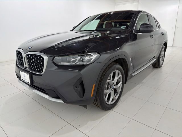 Certified 2023 BMW X4 xDrive30i w/ Premium Package image 1