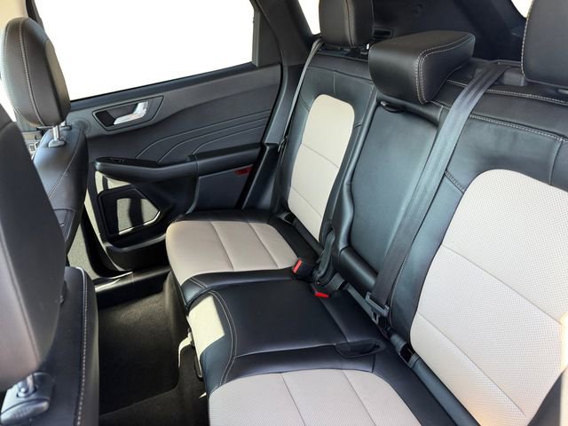 Used 2022 Ford Escape Titanium w/ Titanium Elite Package image 16