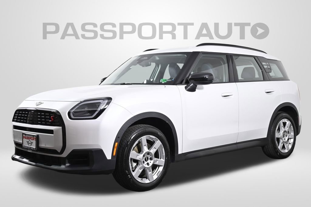 Used 2025 MINI Cooper Countryman S image 1