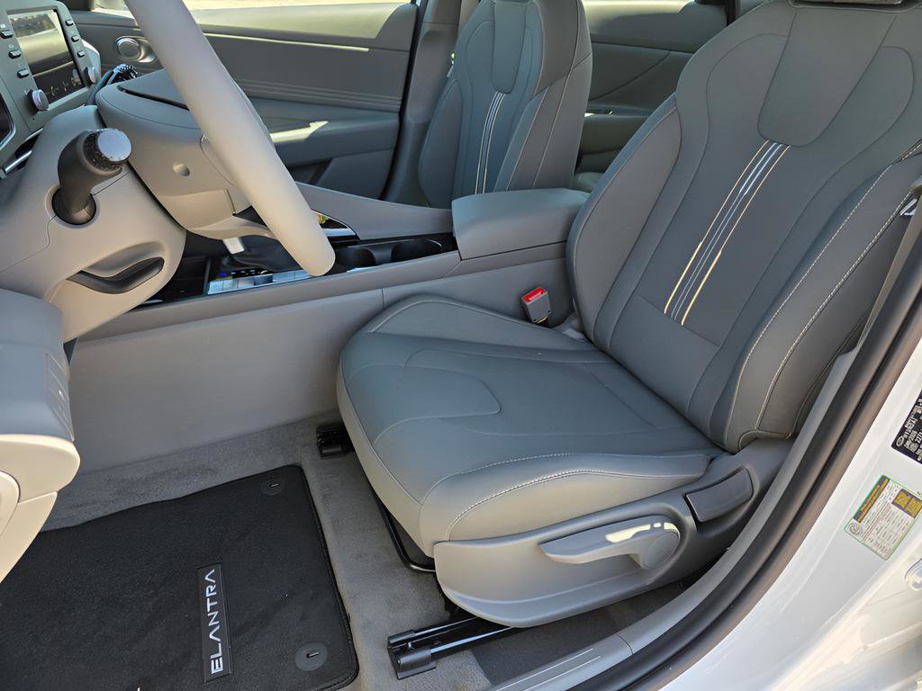 New 2026 Hyundai Elantra SEL Sport image 14