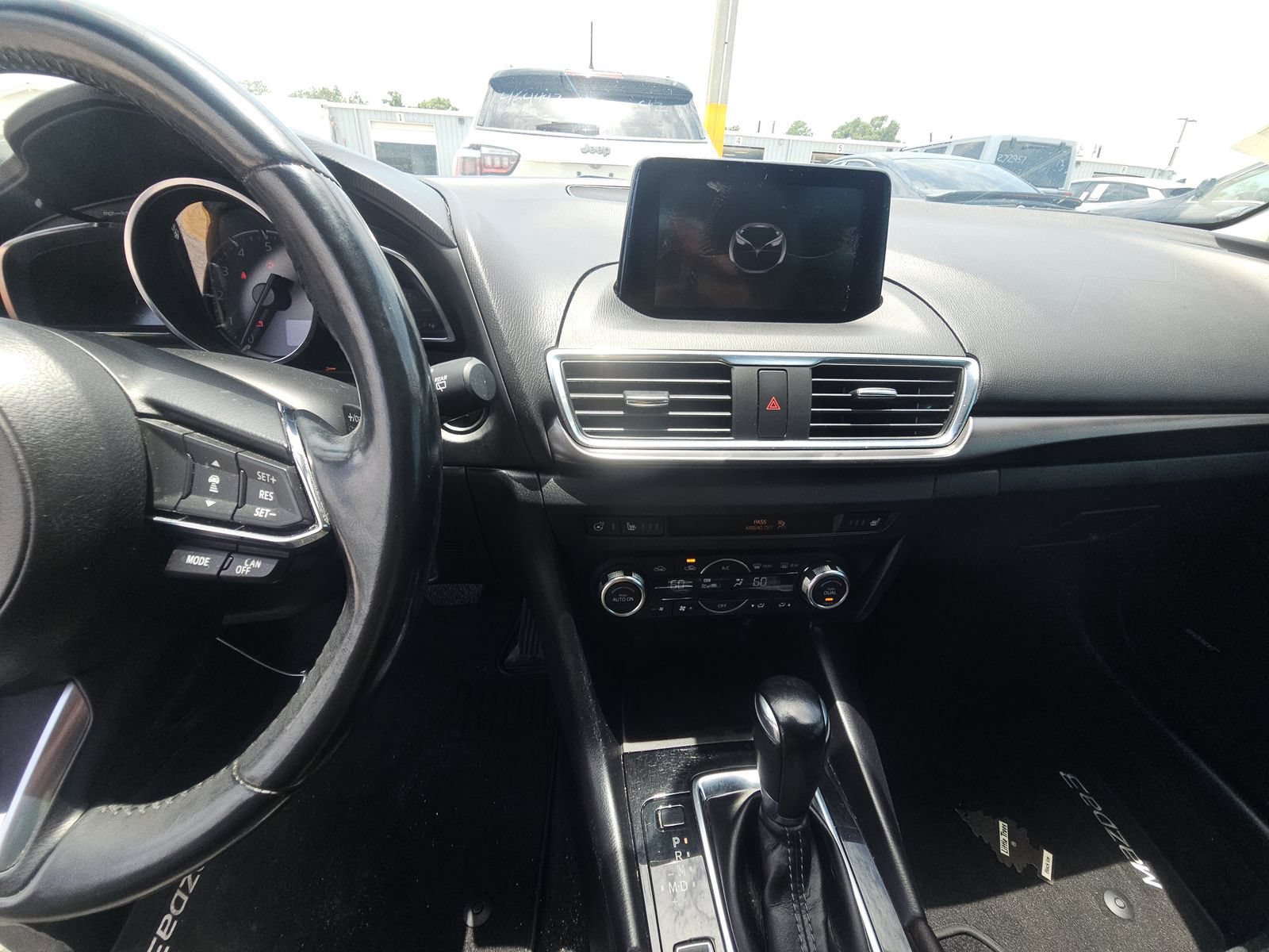Used 2018 MAZDA MAZDA3 Grand Touring w/ Premium Equipment Package FWD image 8