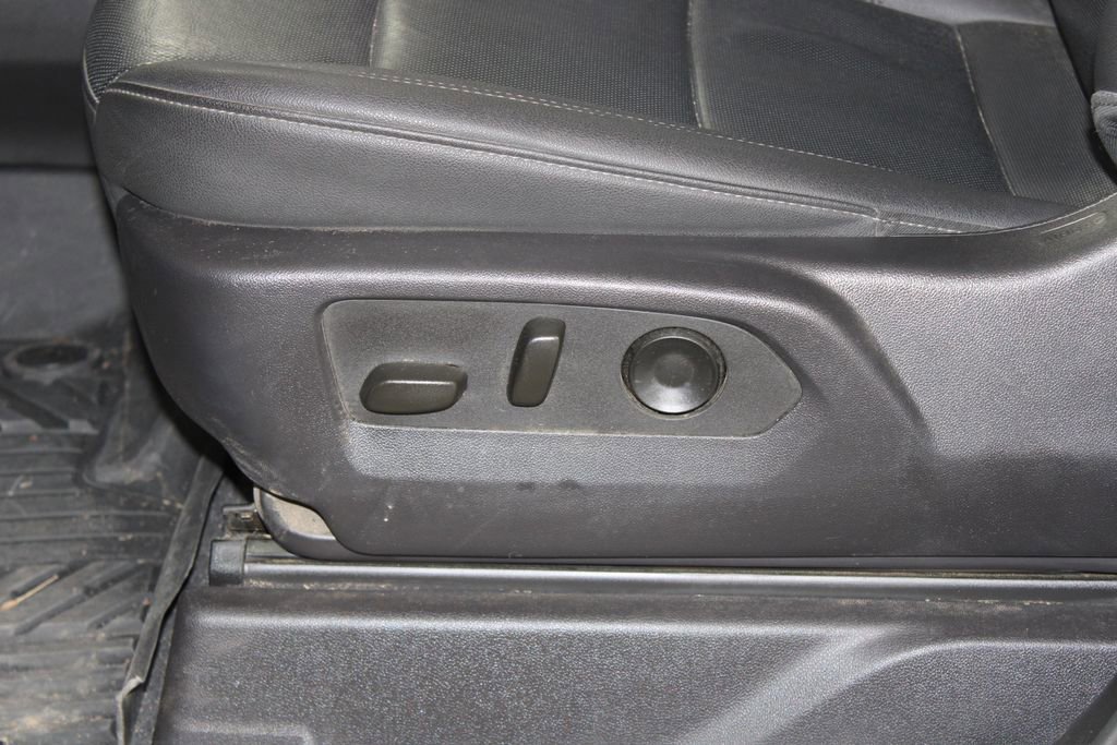 Used 2024 Chevrolet Silverado 1500 LTZ image 18