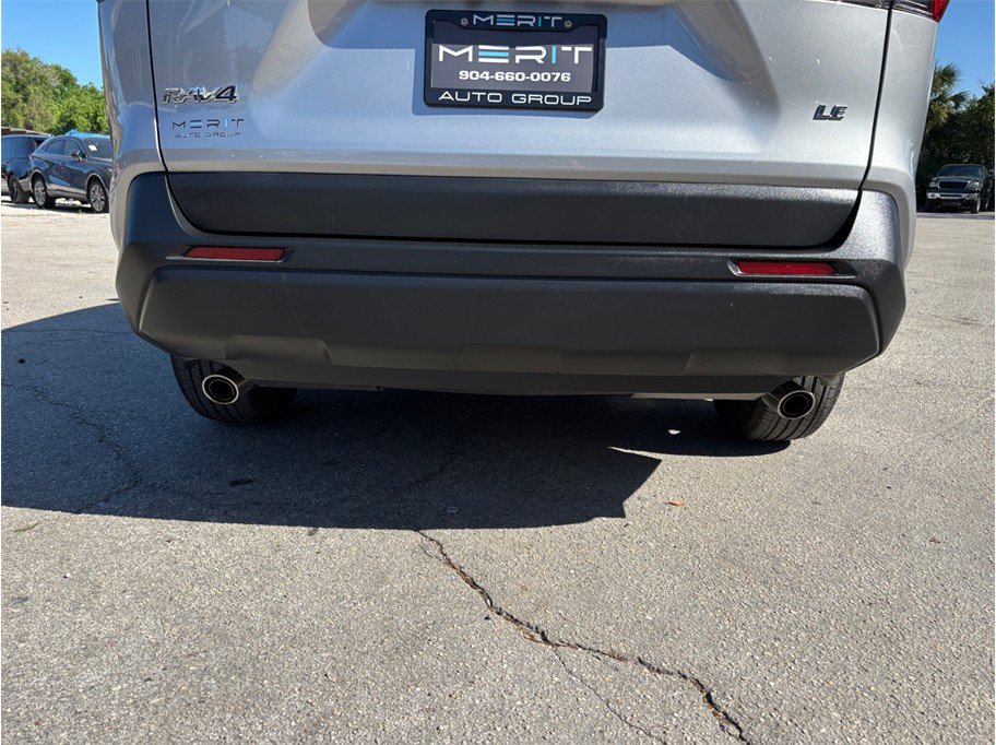 Used 2023 Toyota RAV4 LE image 14