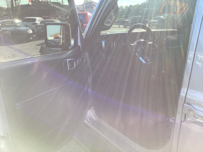 Used 2020 Jeep Wrangler Unlimited Sahara image 4