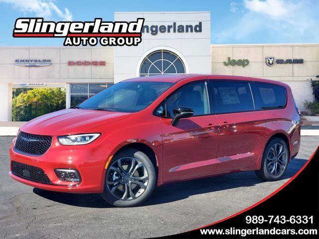New 2026 Chrysler Pacifica Select image 1