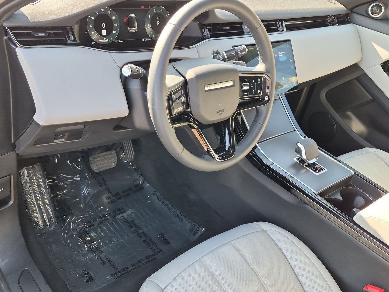 Certified 2026 Land Rover Range Rover Evoque S AWD/4WD image 9
