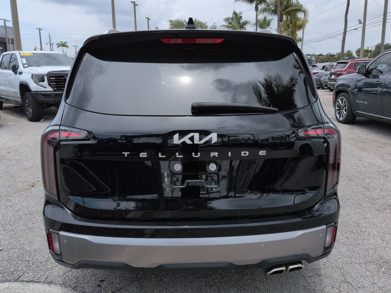 Used 2025 Kia Telluride SX FWD image 6