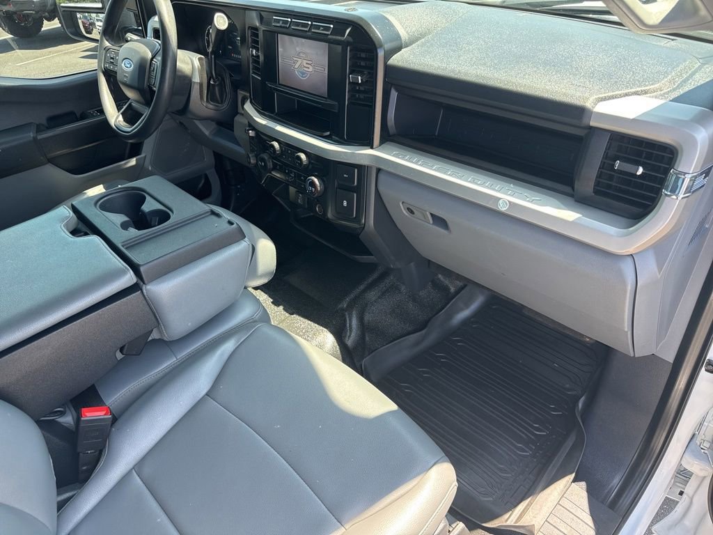 Used 2023 Ford F250 XL w/ XL Chrome Package image 27