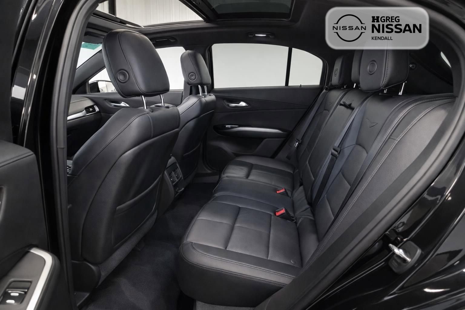 Used 2019 Cadillac XT4 Premium Luxury w/ Cold Weather Package image 9