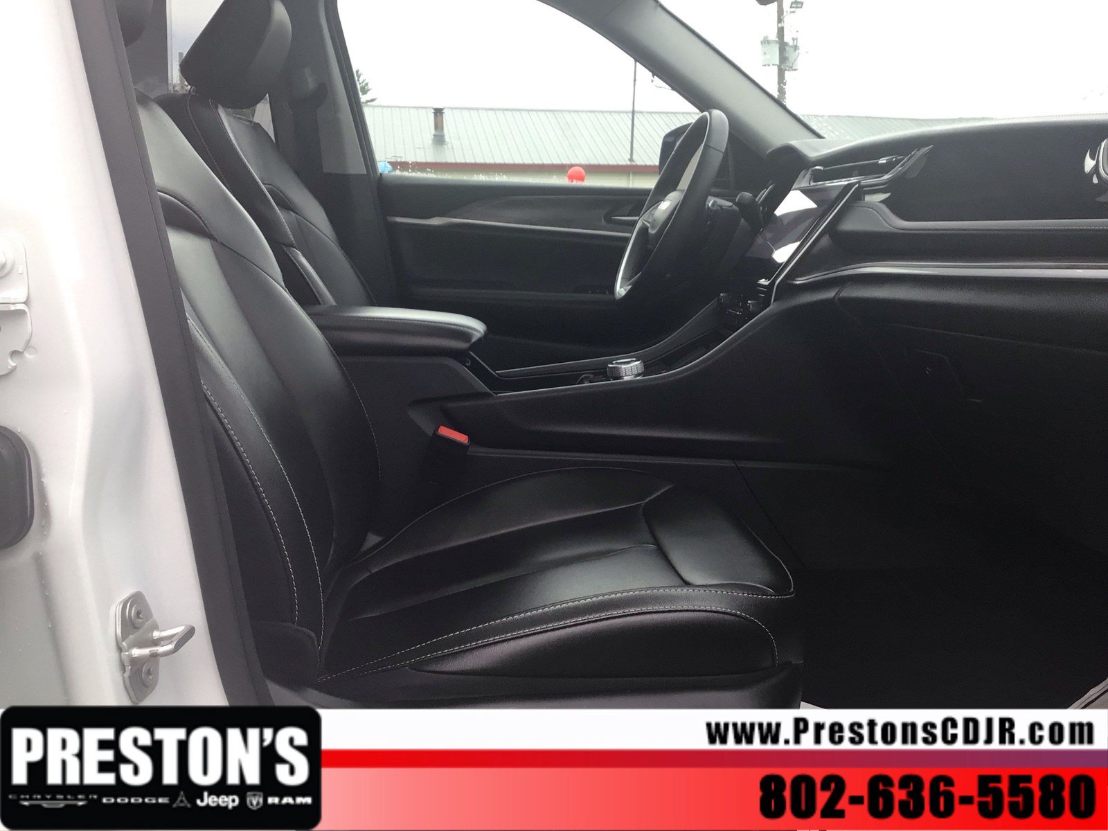 Used 2024 Jeep Grand Cherokee Limited 4xe AWD/4WD image 27