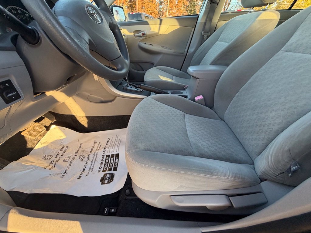 Used 2009 Toyota Corolla LE w/ All Weather Guard Pkg FWD image 11