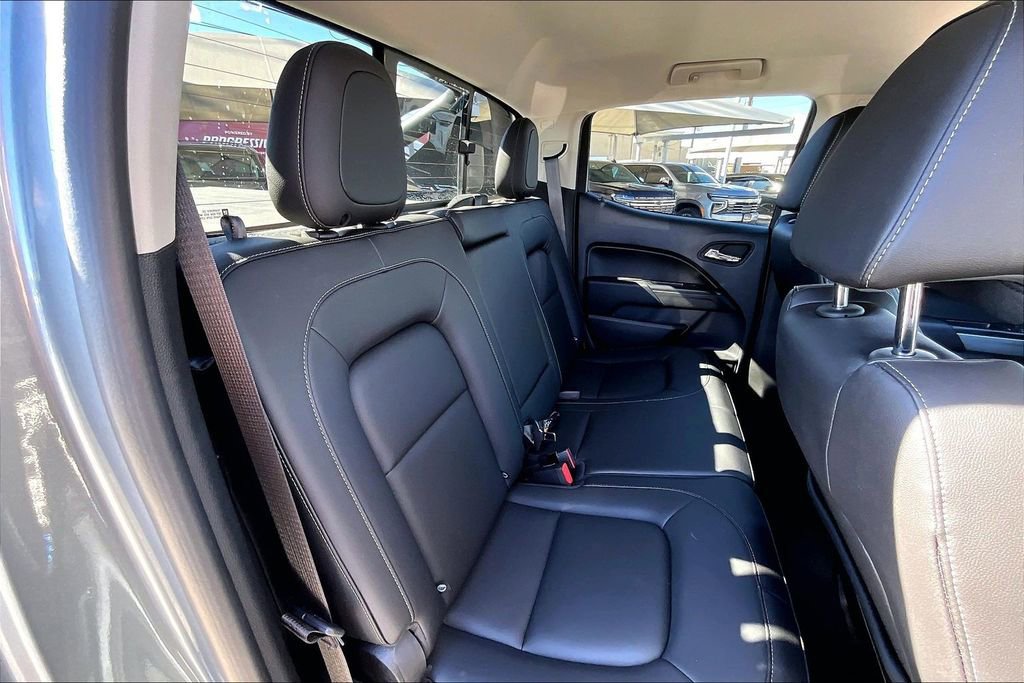 Used 2022 Chevrolet Colorado ZR2 w/ ZR2 Dusk Special Edition image 37