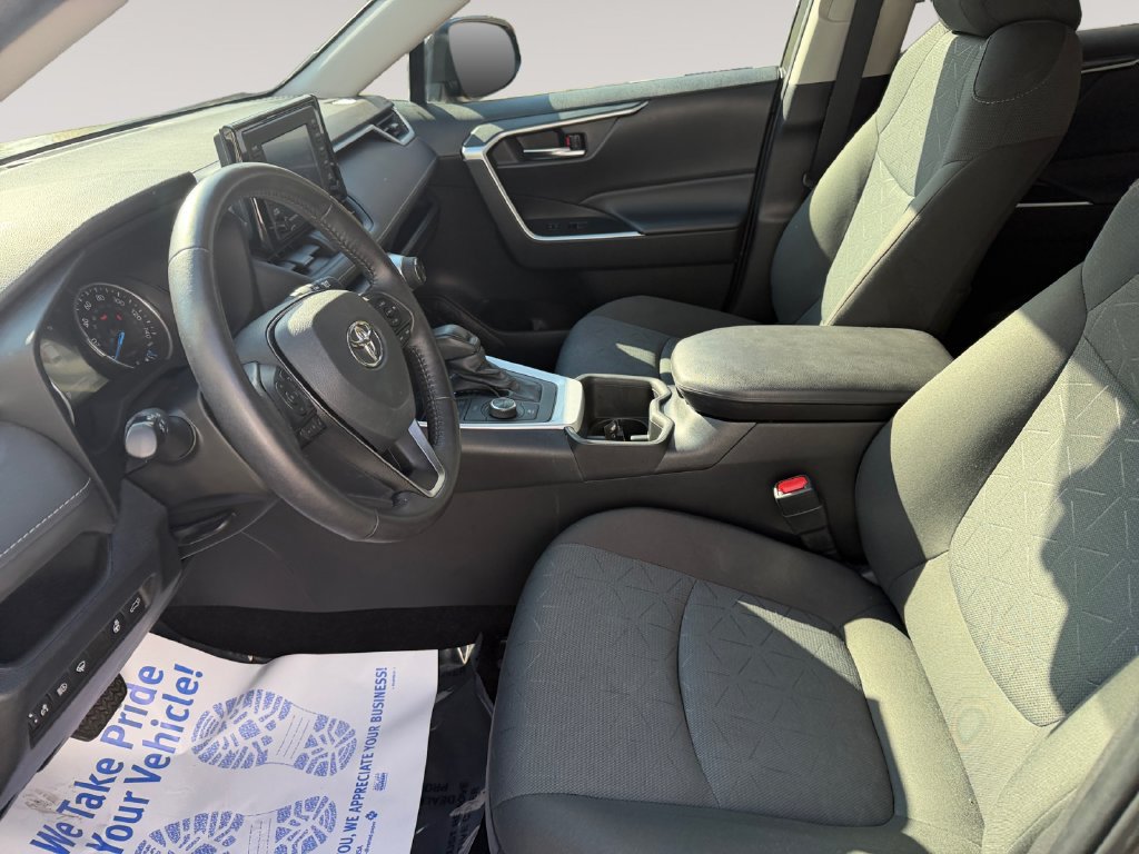 Used 2022 Toyota RAV4 XLE w/ Convenience Package AWD/4WD image 9