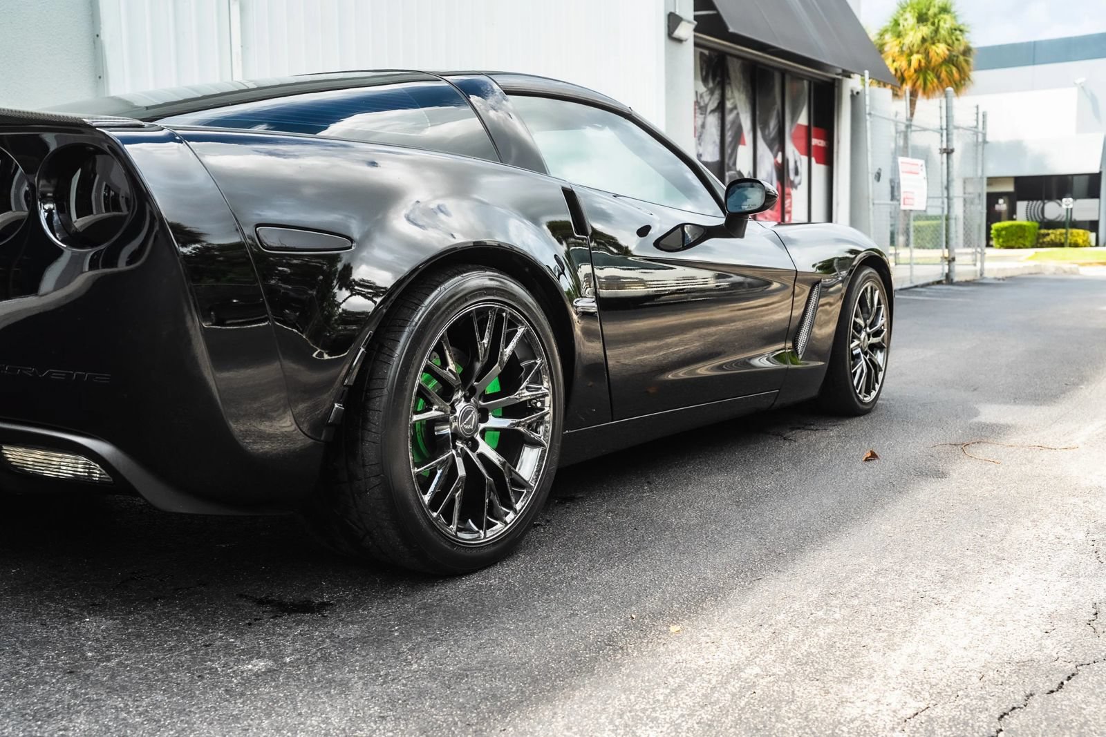 Used 2009 Chevrolet Corvette Coupe w/ Preferred Equipment Group RWD image 6