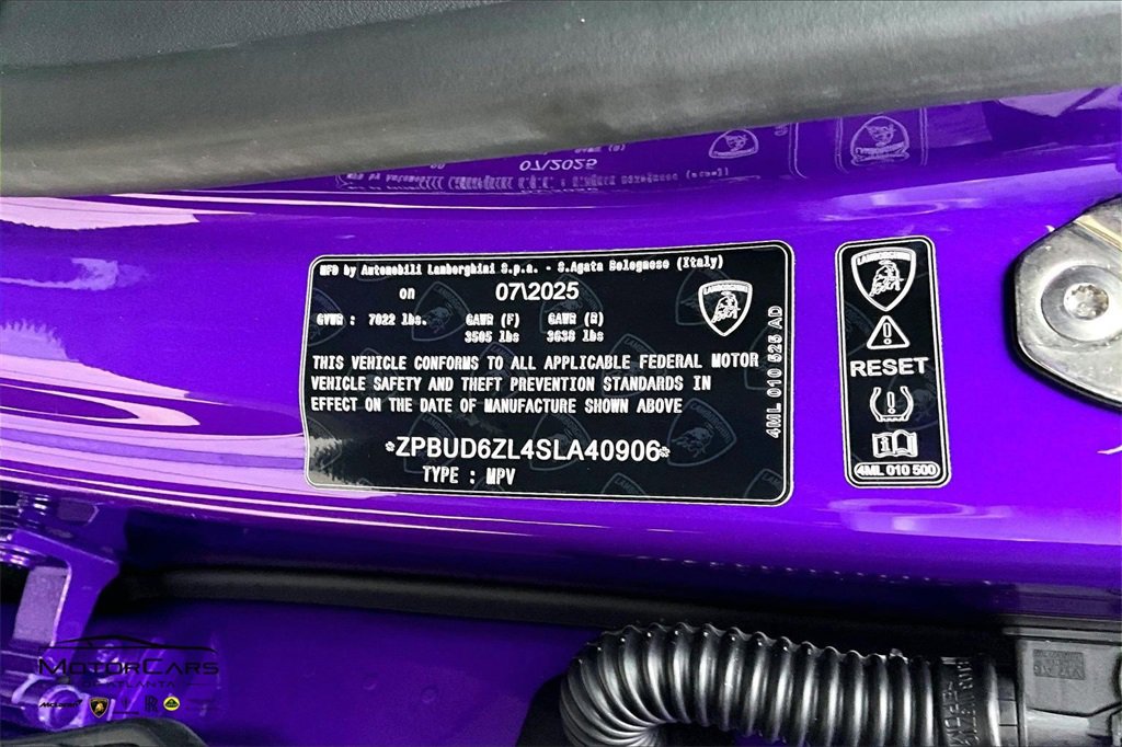 Used 2025 Lamborghini Urus SE image 28