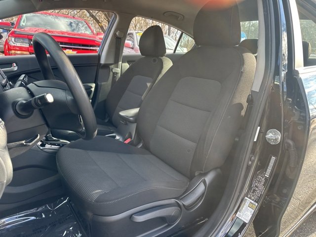 Used 2018 Kia Forte LX w/ LX Rear Camera Package image 7