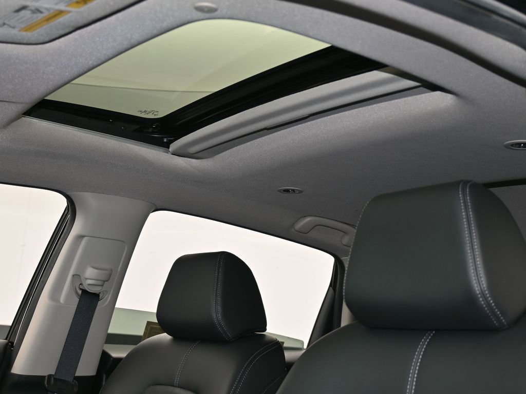 Used 2023 Honda HR-V EX-L image 11