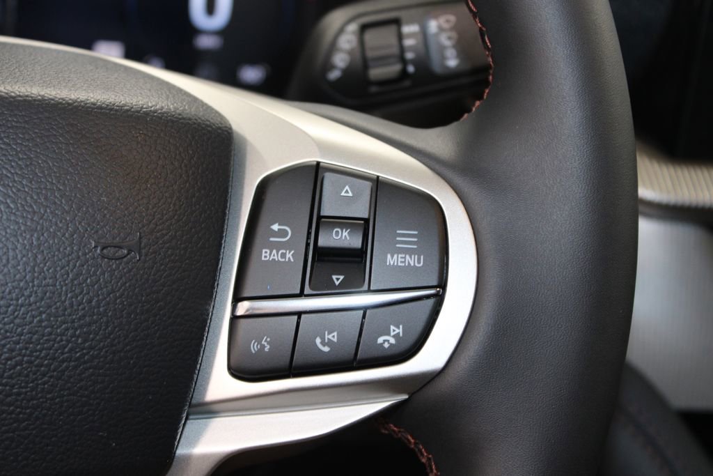 New 2026 Ford Explorer Active RWD image 39