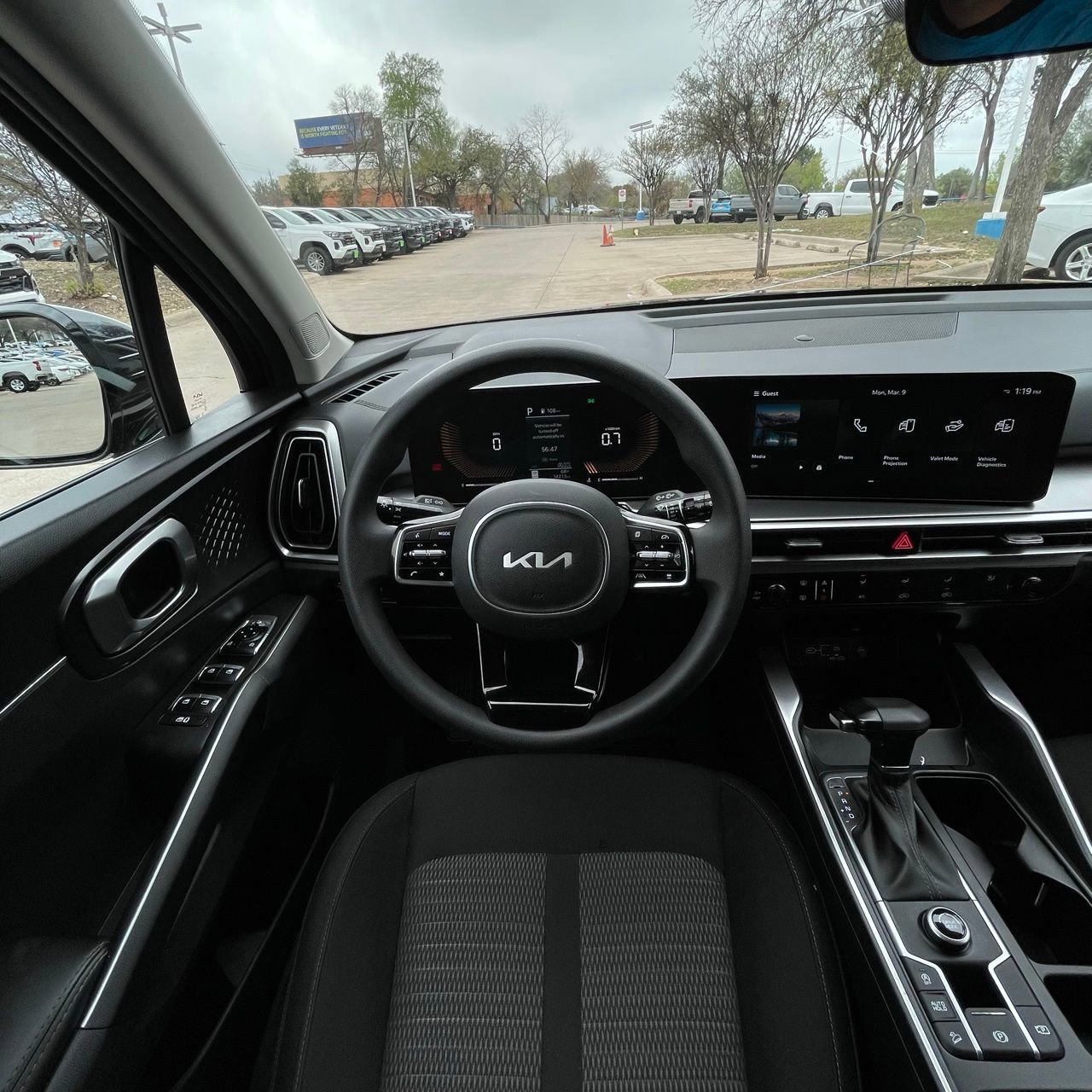 Used 2025 Kia Sorento LX image 11