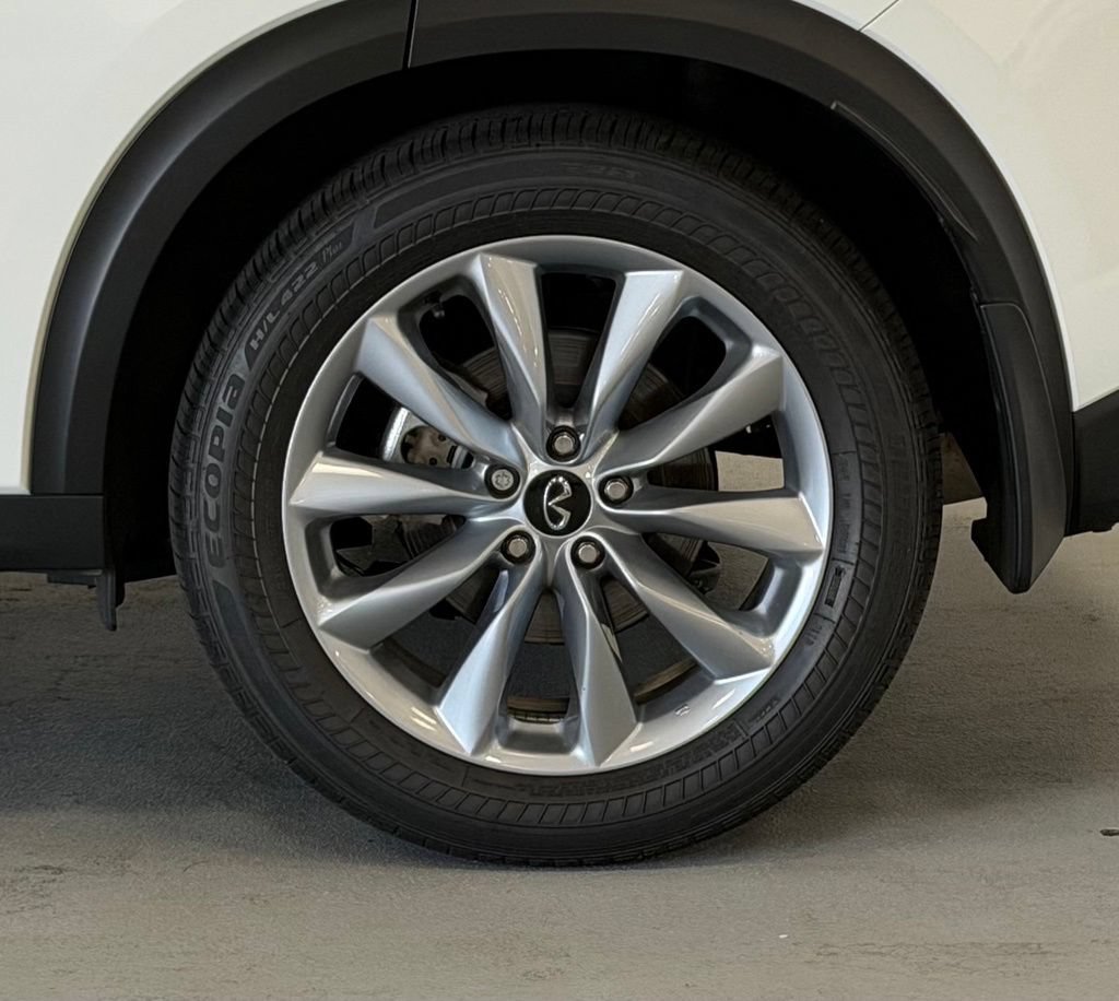 Used 2022 INFINITI QX50 Essential AWD/4WD image 8