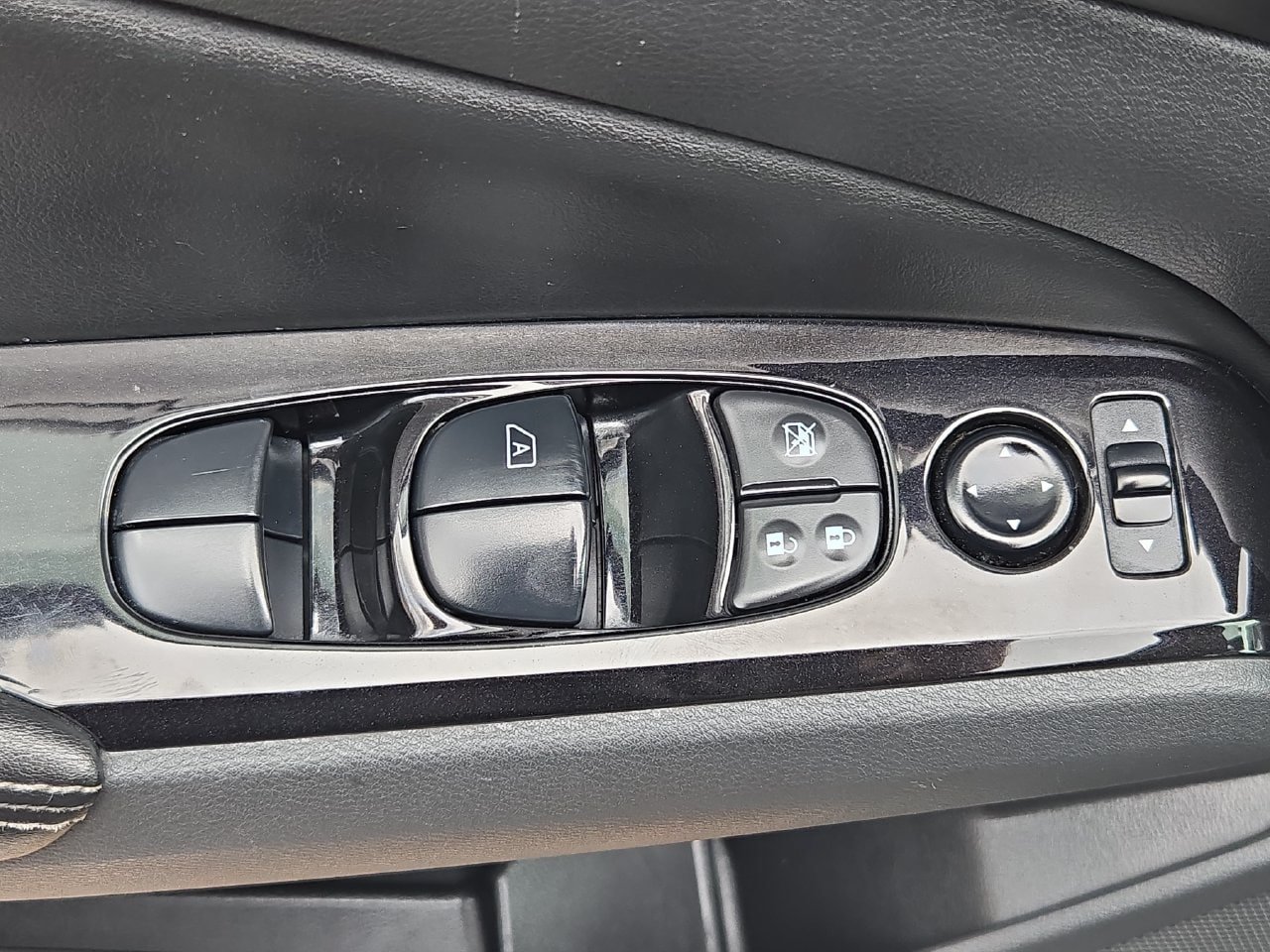 Certified 2023 Nissan Altima 2.5 SV FWD image 27