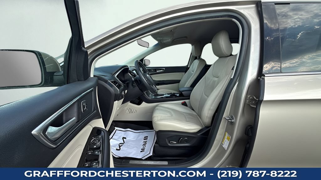 Used 2017 Ford Edge Titanium FWD image 21