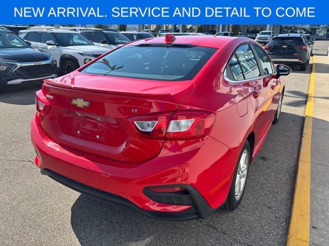 Used 2017 Chevrolet Cruze LT w/ Convenience Package FWD image 9