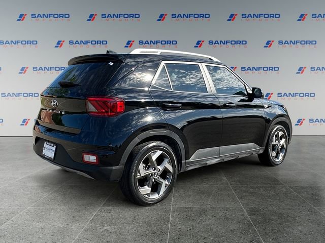 Used 2022 Hyundai Venue SEL w/ Cargo Package FWD image 5