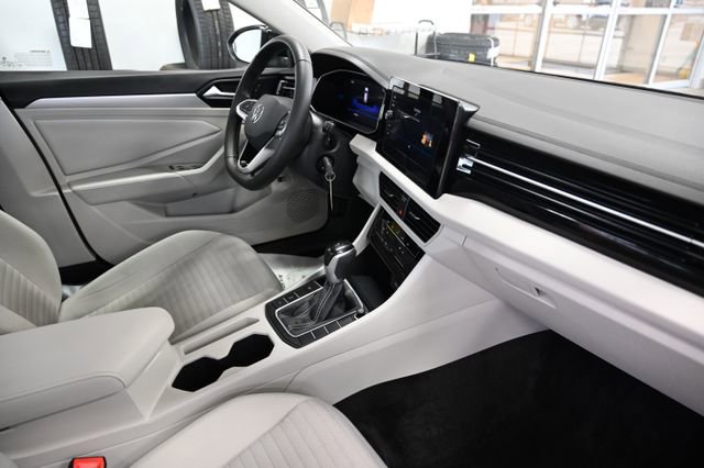 Used 2025 Volkswagen Jetta S image 13