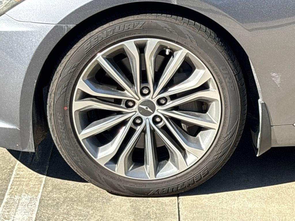 Used 2015 Hyundai Genesis 3.8 w/ Option Group 04 image 12